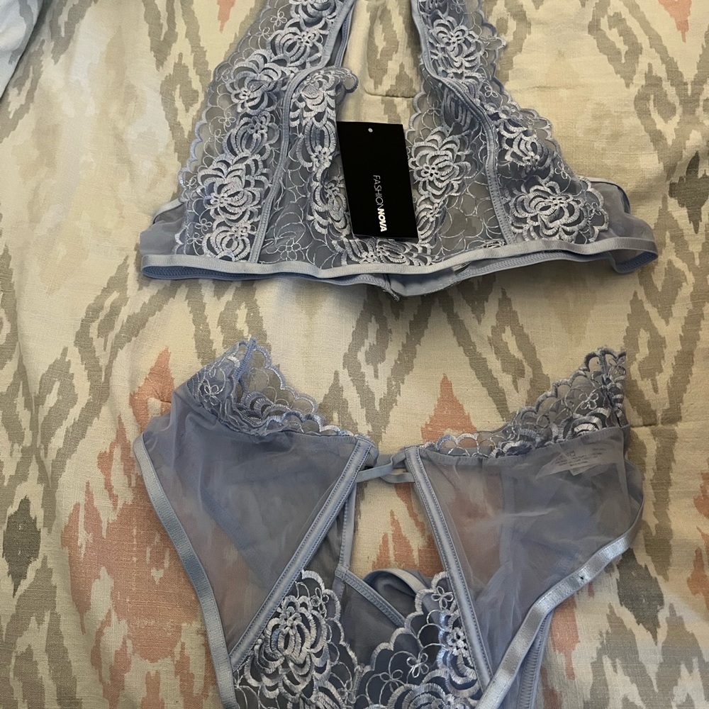 Brand new bralette set